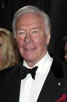 los angeles, 24 de fevereiro - christopher plummer chega aos 85th academy awards apresentando os oscars no dolby theatre em 24 de fevereiro de 2013 em los angeles, ca foto