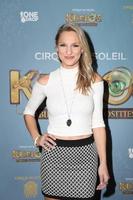 los angeles, 09 de dezembro - chelsea briggs no cirque du soleil s kurios, gabinete de curiosidades no dodger stadium em 09 de dezembro de 2015 em los angeles, ca foto