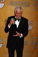 los angeles, 27 de janeiro - dick van dyke na sala de imprensa nos prêmios da guilda de atores de tela de 2013 no auditório do santuário em 27 de janeiro de 2013 em los angeles, ca foto