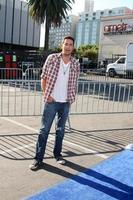 los angeles, 14 de agosto - zachary levi chegando ao 2011 vh1 fazer algo prêmios no hollywood palladium em 14 de agosto de 2011 em los angeles, ca foto