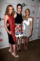 los angeles, 22 de julho - laura carmichael, michelle dockery, joanne froggatt at the downton abbey photo call no beverly hilton hotel em 22 de julho de 2014 em beverly hills, ca foto