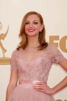 los angeles, 18 de setembro - jayma mays chegando ao 63º primetime emmy awards no nokia theater em 18 de setembro de 2011 em los angeles, ca foto