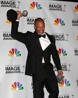 los angeles, 17 de fevereiro - emerson brooks na sala de imprensa do 43º naacp image awards no shrine auditium em 17 de fevereiro de 2012 em los angeles, ca foto