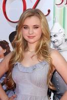 los angeles, 15 de setembro - sierra mccormick na exibição de estreia mundial 3d do mágico de oz no tcl chinês imax theate em 15 de setembro de 2013 em los angeles, ca foto