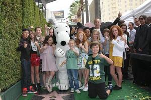 los angeles, 2 de novembro - snoopy, dublador do filme amendoins na cerimônia da Calçada da Fama do Snoopy hollywood na Calçada da Fama de Hollywood em 2 de novembro de 2015 em los angeles, ca foto