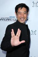 los angeles, 1 de agosto - grant imahara at the star trek - renegades estréia no crest theatre em 1 de agosto de 2015 em westwood, ca foto