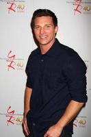 los angeles, 26 de março - steve burton participa do 40º aniversário dos jovens e da celebração inquieta na cbs television city em 26 de março de 2013 em los angeles, ca foto