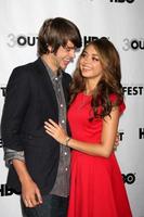 los angeles, 22 de julho - matt prokop, sarah hyland chega na noite de gala de encerramento do festival de 2012 de atingido por um raio no anfiteatro ja ford em 22 de julho de 2012 em los angeles, ca foto