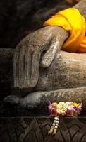 mão da estátua de Buda