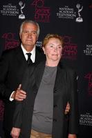 los angeles, 14 de junho - susan flannery, john mccook participa do emmy criativo diurno de 2013 no hotel bonaventure em 14 de junho de 2013 em los angeles, ca foto