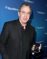 los angeles, 20 de março - tim allen chega ao lançamento americano do smartphone blackberry z10 no cecconi s em 20 de março de 2013 em west hollywood, ca foto