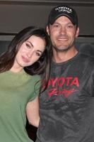 los angeles, 16 de abril - megan fox, brian austin green no toyota grand prix pro celeb race na toyota grand prix track em 16 de abril de 2011 em long beach, ca foto