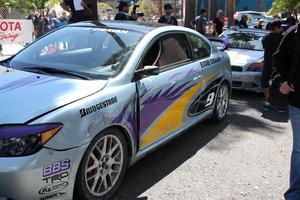 los angeles, 14 de abril - acidente de carro de eddie cibrian após a corrida no toyota pro celeb race 2012 em long beach grand prix em 14 de abril de 2012 em long beach, ca foto