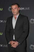 los angeles, 26 de julho - liev schreiber no an night with ray donovan no paley center for media em 26 de julho de 2016 em beverly hills, ca foto