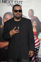 los angeles, 6 de abril - ice cube at the barbershop, the next cut estréia no tcl chinese theatre em 6 de abril de 2016 em los angeles, ca foto