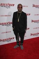 los angeles, 6 de abril - jermaine dupri na barbearia, o próximo corte estreia no tcl chinese theatre em 6 de abril de 2016 em los angeles, ca foto