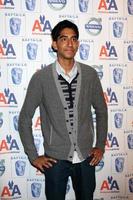 dev patel chegando na 15ª festa anual da temporada de premiação do bafta la s no beverly hills hotel, em beverly hills, ca em 10 de janeiro de 2009 ©2008 kathy hutchins hutchins photo foto