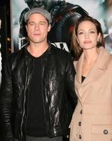 brad pitt e angelina jolie estreia de beowulf teatro mann's village los angeles, ca 5 de novembro de 2007 ©2007 kathy hutchins foto de hutchins