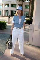 sharon lawrence chegando ao atas honors betty white comemorando 60 anos na televisão na television academy em no hollywood, ca em 7 de agosto de 2008 ©2008 kathy hutchins foto de hutchins