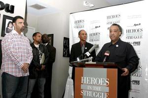 danny blakewell, jr hill harper, phill wilson e rev al sharpton coletiva de imprensa do black aids instituto kjlh ingelwood, ca 7 de fevereiro de 2008 ©2008 kathy hutchins foto de hutchins