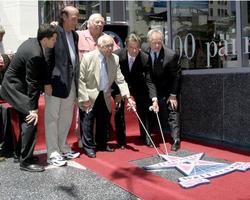 eric braeden e convidados e funcionários da câmara eric braeden recebe uma estrela na calçada da fama de hollywood los angeles, 20 de julho de 2007 ©2007 kathy hutchins foto de hutchins