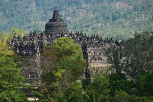 magelang, indonésia, 2013 - borobudur é o maior templo ou templo budista do mundo, bem como um dos maiores monumentos budistas do mundo. foto