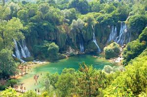 pitorescas cachoeiras kravica, Bósnia e Herzegovina foto