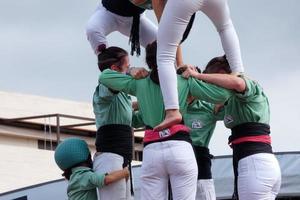 castelos humanos, tradição típica de algumas cidades catalãs, espanha foto