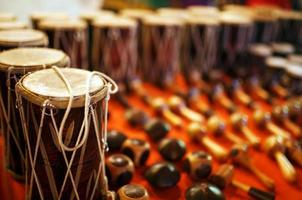 loja de instrumentos musicais na praia de arambol. Goa, Índia foto