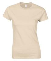 t-shirt feminina fiada em estilo softstyle com maquete de manga curta. maquete de camisa feminina para design de impressão. isolado no fundo branco foto