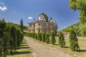 mosteiro de lopushanski, são joão, o precursor, perto da aldeia de georgi damyanovo, bulgária foto