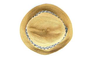 chapéu de palha isolado em fundo branco foto