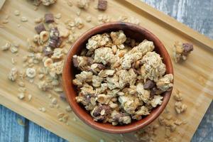 tiro de detalhe de granola musli em uma tigela, foto