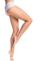 belas pernas femininas com pele macia perfeita foto