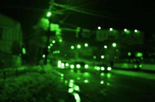 paisagem borrada da cidade à noite foto