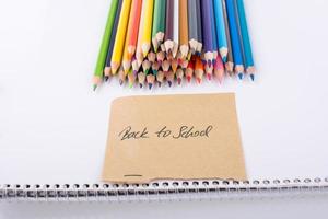 lápis de cor e volta às aulas
