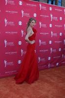 taylor swift chegando na 44ª premiação da academia de música country na mgm grand arena em las vegas, nv em 5 de abril de 2009 foto