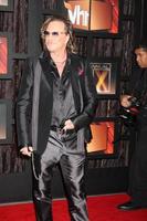 mickey rourke chegando ao prêmio de escolha da crítica no santa monica civic center, em santa monica,ca em 8 de janeiro de 2009 foto