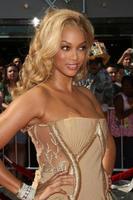 Tyra Banks chegando ao Daytime Emmys 2008 no Kodak Theatre em Hollywood, Califórnia, em 20 de junho de 2008 foto