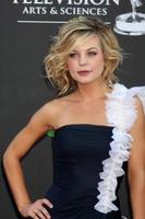 Kirsten Storms chegando ao Daytime Emmys no Orpheum Theatre em Los Angeles, Califórnia, em 30 de agosto de 2009 foto