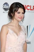 selena gomez chegando no alma awards 2009 royce hall, ucla los angeles, ca 17 de setembro de 2009 foto