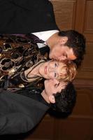 christian leblanc, jeanne cooper e david lago chegando ao prêmio de excelência em entretenimento e mídia aftra amees no hotel biltmore em los angeles, ca em 9 de março de 2009 foto