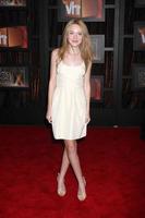 Dakota Fanning chegando ao Critic's Choice Awards no Santa Monica Civic Center, em Santa Monica, Ca, em 8 de janeiro de 2009 foto