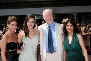 emily o brien e família chegando ao daytime emmys 2008 no kodak theater em hollywood, ca em 20 de junho de 2008 foto