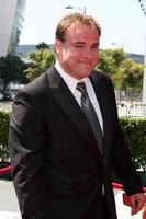 david deluise chegando ao primetime creative emmy awards no nokia center em los angeles, ca em 12 de setembro de 2009 foto