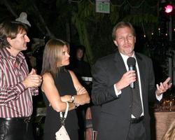 collin bernsen falando em uma festa privada de aniversário de 80 anos para jeanne cooper oferecida por lee bell em sua casa em beverly hills, ca em 23 de outubro de 2008 foto