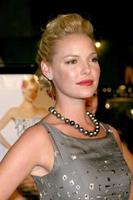 katherine heigl 27 vestidos estréia no teatro mann's village westwood, ca 7 de janeiro de 2008 foto