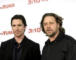 christian bale e russell crowe 3-10 to yuma premiere westwood, ca 21 de agosto de 2007 2007 foto