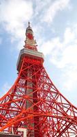 tokyo tower cor vermelha e branca. foto