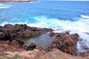 o oceano atlântico nas ilhas canárias foto